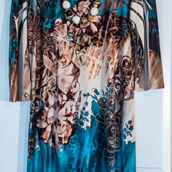 dress - Picture 2 of 2